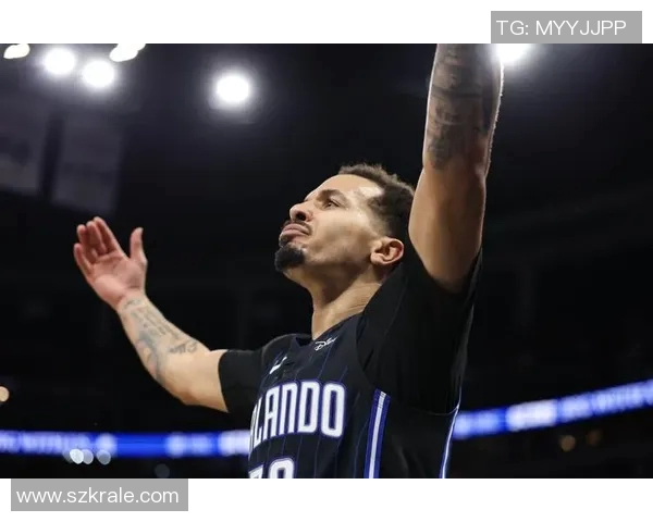 尼克斯队外援神勇发挥，助力球队逆袭取胜